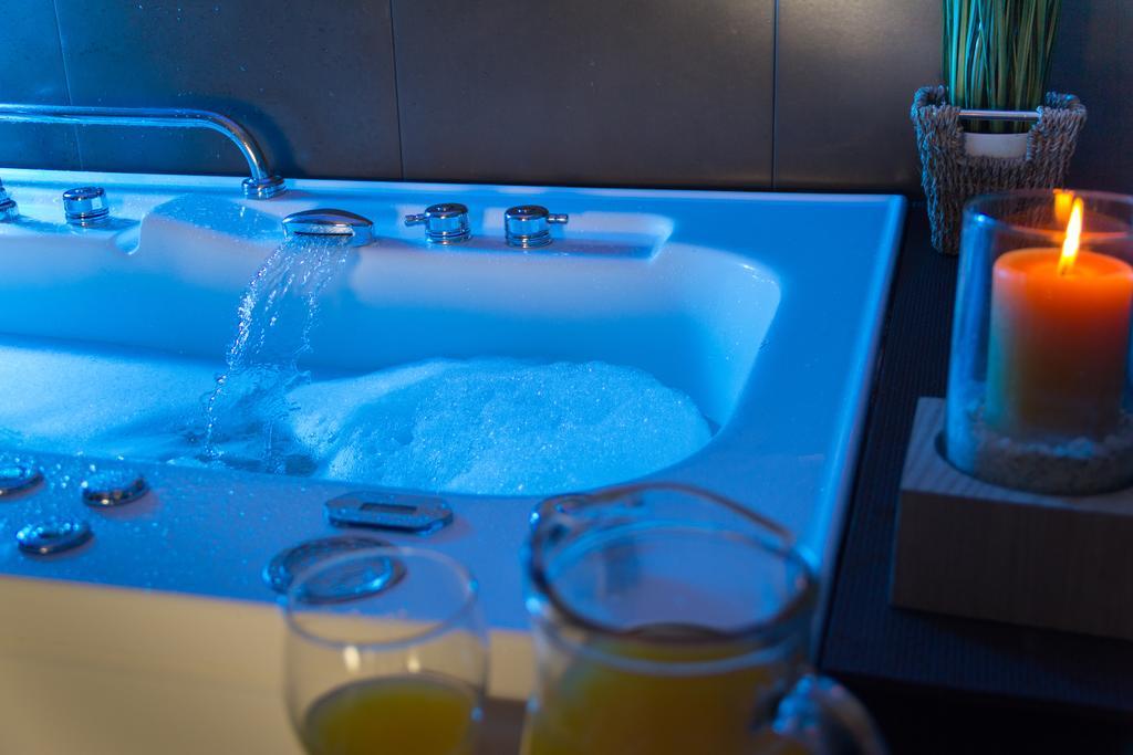 Howard Johnson Plaza Resort & Casino Mayorazgo Parana Ngoại thất bức ảnh A whirlpool bath