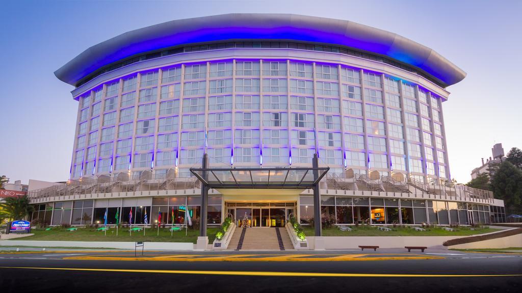 Howard Johnson Plaza Resort & Casino Mayorazgo Parana Ngoại thất bức ảnh The hotel in 2012